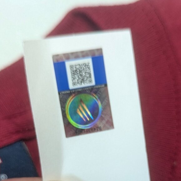 NWT MV Sport Burgundy Arkansas Razorback Tee Size Medium - Picture 4 of 9